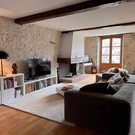 Centre Grand Sur Les Quais 아파트 *