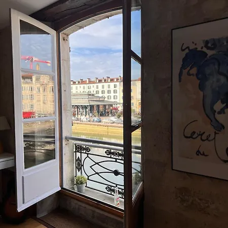 Centre Grand Sur Les Quais Bayonne
