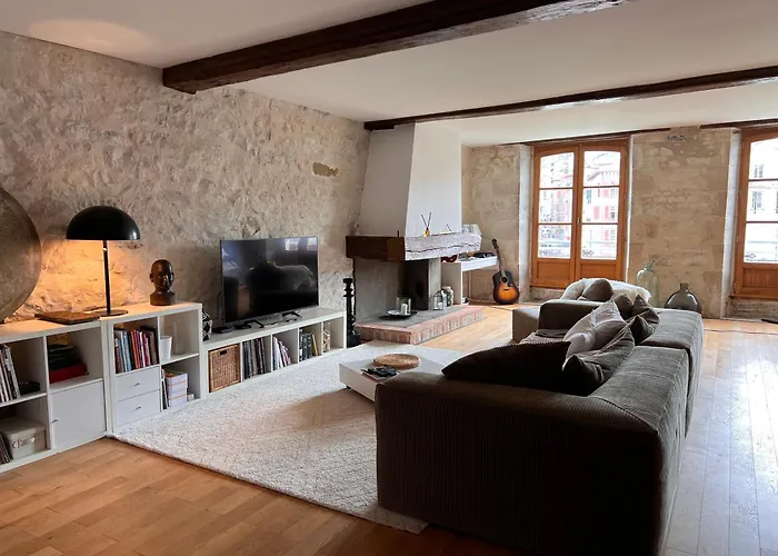 Centre Grand Sur Les Quais 아파트 *