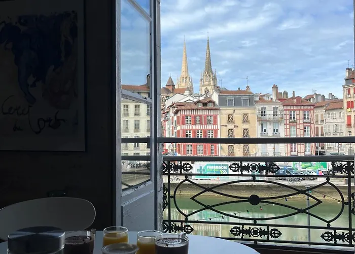 Centre Grand Sur Les Quais 아파트